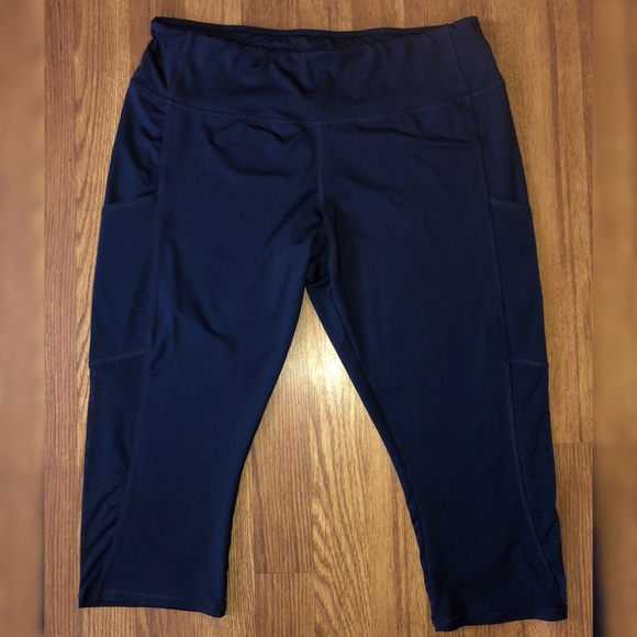 Athletic Works Crop Mesh Skinny Capri Pants - Picture 1 of 6